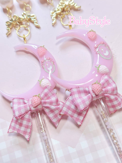 StrawberryMoonステッキペンダント